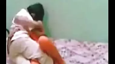 Hidden livecam mms sex scandal of desi bhabhi oozed online!