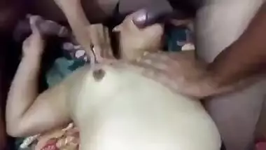 Indian office group xxx video of Delhi girl threesome fucking