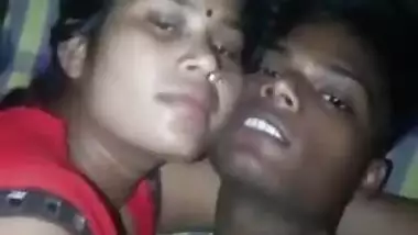 Indian lovers cuddle in bed before boy gets access to teen's XXX nipple