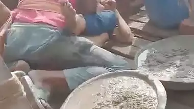 Bihari sex video of a Patna girl getting fucked by a mason