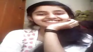 Sexy Punjabi Girl Exposing Boobs