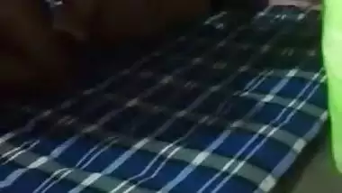 Desi dude records XXX coupling with Bangladeshi wife on amateur cam