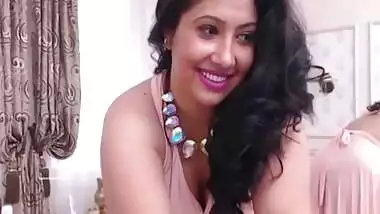 Beautiful Young Indian Hot Girl Fingers Her Hairy Pussy