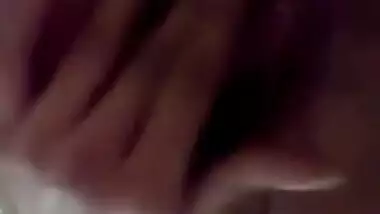 desi girl bathing and pussy rubbing