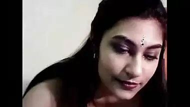 Tamil xxx video of a beautiful house wife enjoying a naughty video chat