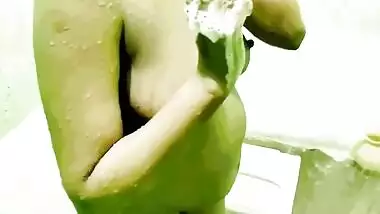 Desi Bhabi – Naked Shower In Bathroom With Big Boobs