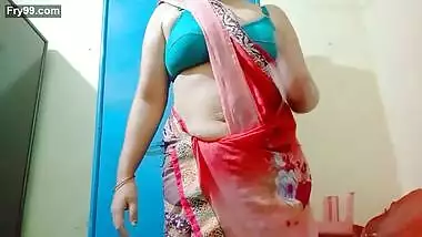 Telugu aunty Sangeeta wants to have bed breaking hot sex with dirty Telugu audio