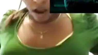 Today Exclusive- Super Hot Look Desi Girl Showing Her Boobs On Video Call