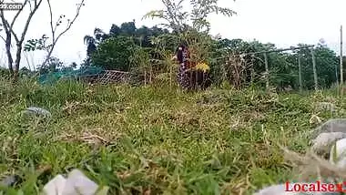 Local Aunty Outdoor Fuck ( Official Video By Localsex31)