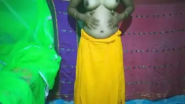 Indian Sex And Butifull And Hot Sexy Video Watch This Video With Desi Aunty And Desi Bhabhi