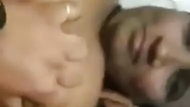 Fatty Desi woman meets her XXX lover for great sex in the MMS video