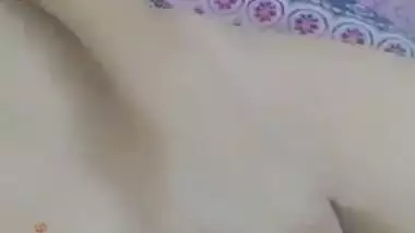 Beautiful Cute Paki Girl Showing And Rubbing Pussy
