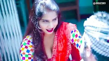 Desi milkman fucked his mistress' big breasts on the pretext of selling milk ( Hindi audio )