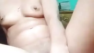 Sexy Bangla Girl Masturbating Part 1