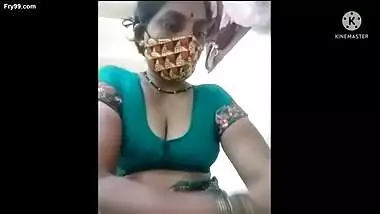 Sexy figure indian sulbha aunty