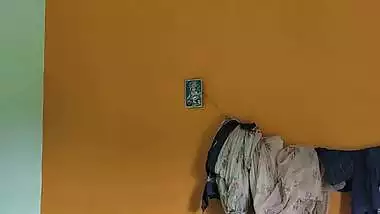 Desi housewife fucks in all positions in xxx desi sex MMS