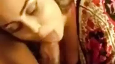 Indian Blue Film Video Of Desi Wife Ayesha Sucking Cock