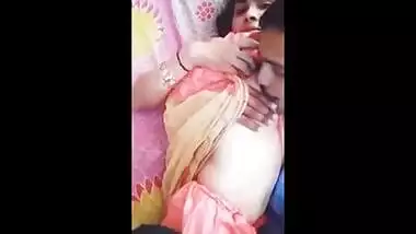 Desi aunty porn video with hubby’s friend