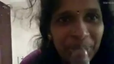 Indian step mom sucks