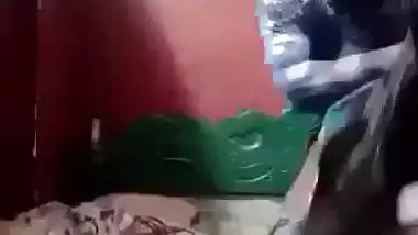 Desi sex video of a village guy fucking his Bhabhi