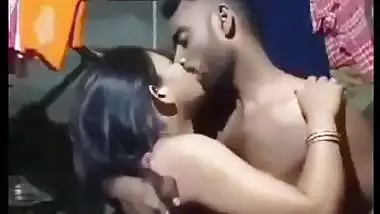 Young guy fucks his wife’s pussy in the Indian leaked porn