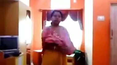 Bhabhi Changing Blouse - Movies.