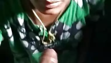 Tamil Girl Showing her Boob and blowjob