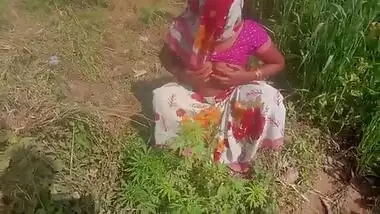 Everbest Indian Desi Aunty Enjoy Sex Outdoor With Young Boy
