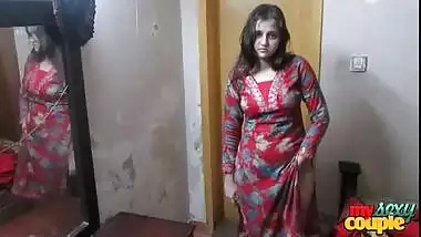 Horny Indian Wife Sonia Strips Kurta And Exposes Nude