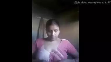 Indian aunty selfie