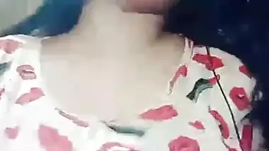 Big boob girl shows her boobs on a video call sex