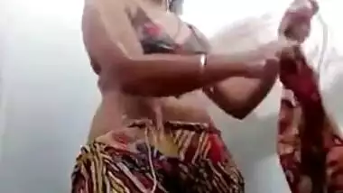 Girl takes a shower without knowing about camera filming porn video