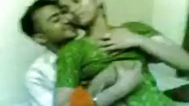 Sexy Bangladeshi girl enjoyed by her cousins