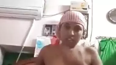 Indian Bhabhi Fingering Pussy On Selfie Cam