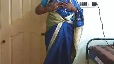 des indian horny cheating tamil telugu kannada malayalam hindi wife vanitha wearing blue colour saree showing big boobs and shaved pussy press hard b