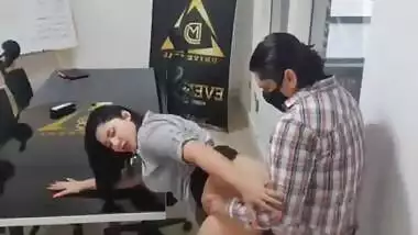 DESI Extremely Hot Secratary Hard Fucking with Boss in Office