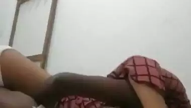 A college guy records his Tamil sex MMS with his GF