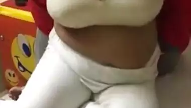Watch this Large booby Bengali wife in topless exposure