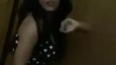 DESI INDIAN GF SEXY DANCE WEARING HOT OUTFIT