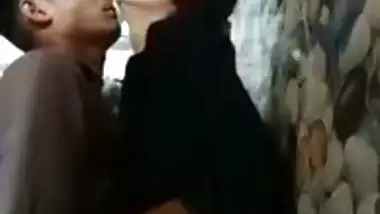 Village guy enjoys bathroom sex with his nude GF