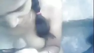 Bengaluru college girl fucking with 2 boys outdoor