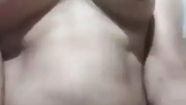 Desi Bhabhi Shows He boobs and Pussy