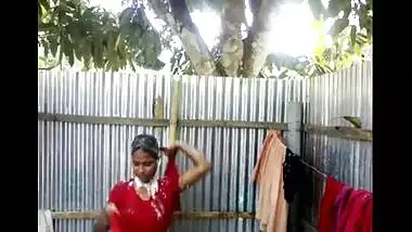 Indian porn site IPV new outdoor bath mms