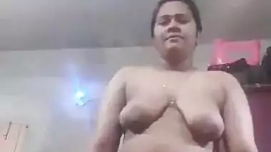 Bangladeshi horny married housewife striptease nude MMS