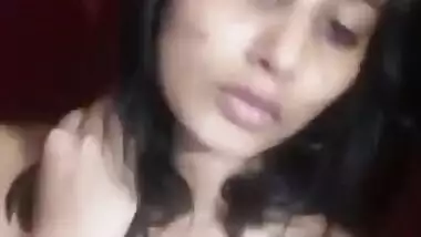 Desi cute girl show her big boobs selfie video