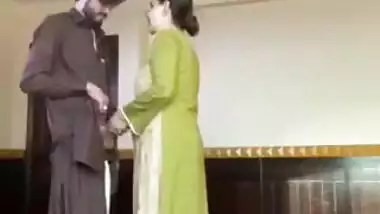 Pakistani wife illicit sex with friend of hubby