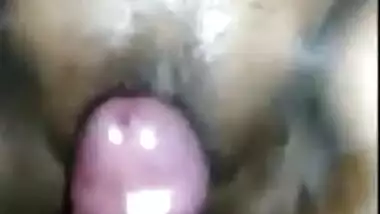 Desi girl cleaned shaved pussy fuck