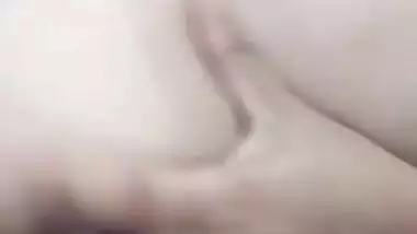 Desi cute girl show her boob selfie cam video