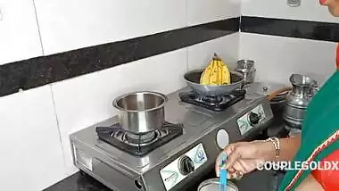 Indian xxx video of a fucking couple from the kitchen