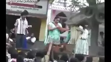 Local Indian girls from Andhra Pradesh dancing vulgar on stage video